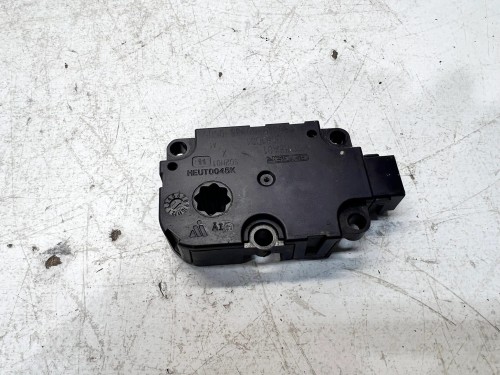 SILNICZEK NAGRZEWNICY AUDI A4 B9 A5 8W K11188A01