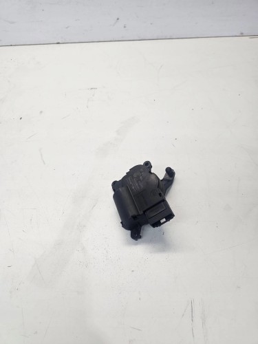 SILNICZEK NAGRZEWNICY AUDI Q7 4L VW 7L0907511AP