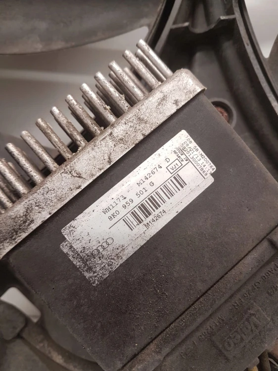 WENTYLATORY +OBUDOWA AUDI Q5 A4 A5 LIFT 8K0121003P