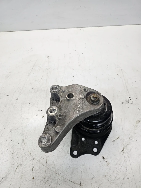 ŁAPA SILNIKA AUDI VW SKODA A1 8X VW 6Q0199262BD 6Q0199185AA
