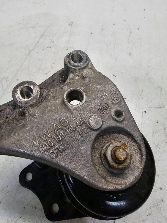 ŁAPA SILNIKA AUDI VW SKODA A1 8X VW 6Q0199262BD 6Q0199185AA