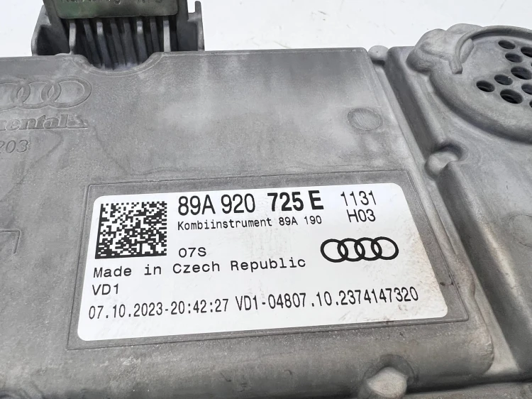 LICZNIK ZEGARY WYŚWIETLACZ AUDI Q4 E-TRON VIRTUAL 89A920725E