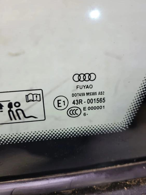 SZYBA KAROSERYJNA PRAWY TYŁ AUDI A4 B9 8W9 AVANT KOMBI 2016R ORYGINAŁ !!!