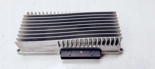 WZMACNIACZ RADIA AUDIO AUDI A4 B8 A5 Q5 8R0035223F