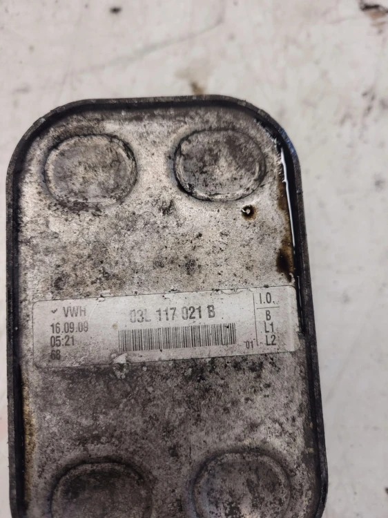 CHŁODNICA OLEJU AUDI VW SEAT 1.6 TDI 03L117021B