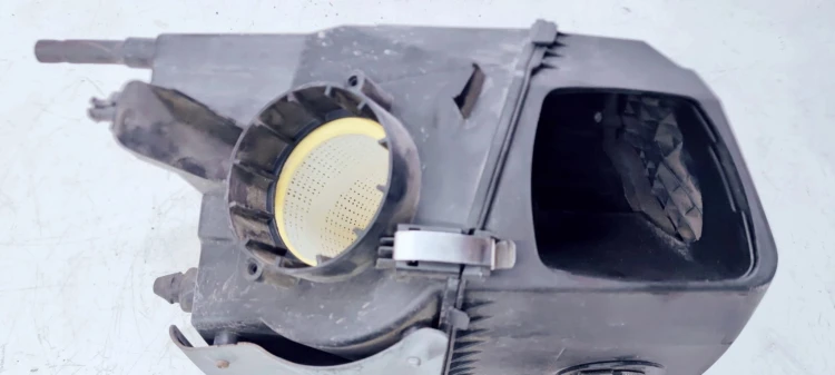OBUDOWA FILTRA POWIETRZA AUDI A6 C6 4F0133835M