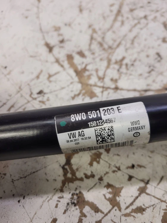 PÓŁOŚ LEWA LUB PRAWA TYŁ AUDI A4 B9 8W0501203E