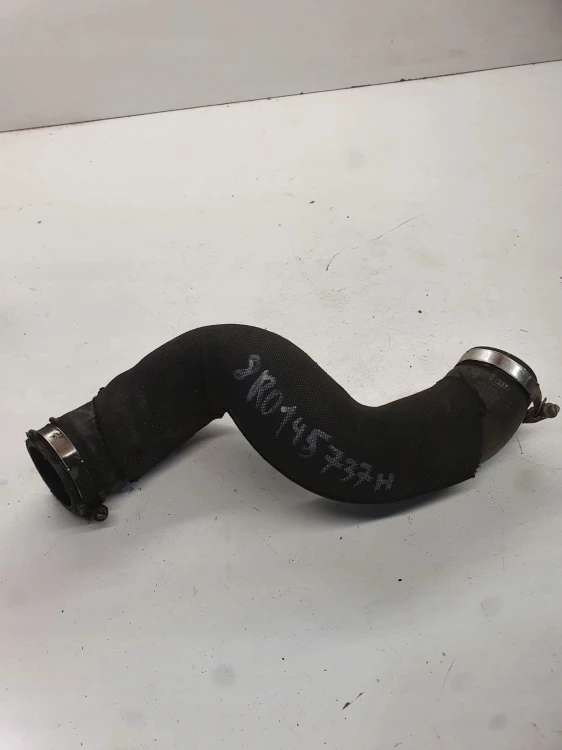 RURA WĄŻ INTERCOOLERA AUDI Q5 8R 8R0145737H
