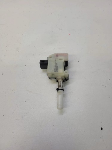 SIŁOWNIK KLAPY TYŁ AUDI A3 A4 A6 4B9962115B