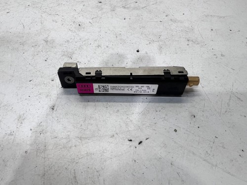 WZMACNIACZ ANTENOWY AUDI Q5 FY 80A035225B