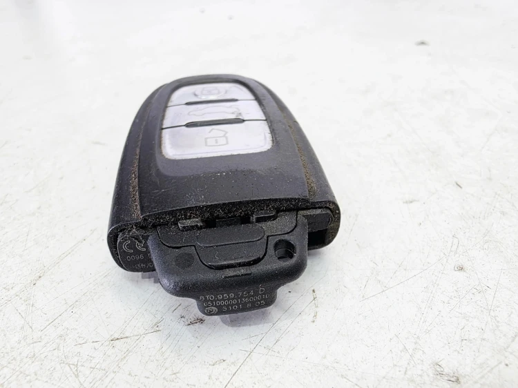KLUCZYK PILOT AUDI A4 B8 A5 8T Q5 8R 8T0959754D