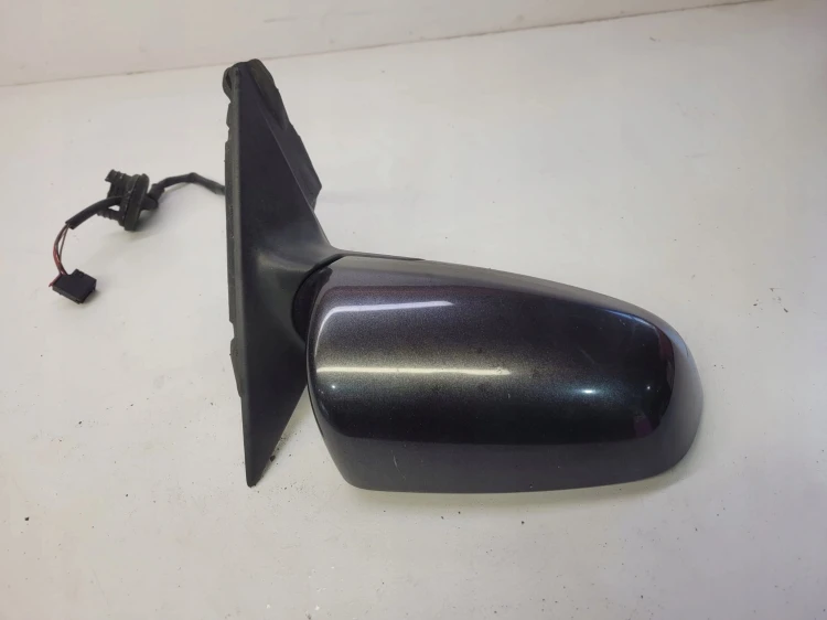 LUSTERKO PRAWE AUDI A3 8P LIFT LZ7L 5-PIN UK 5D