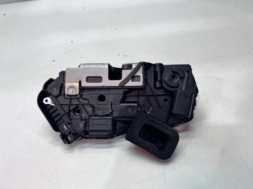 ZAMEK DRZWI LEWY TYŁ AUDI A3 8Y Q4 E-TRON 5TA839015T 8 PIN