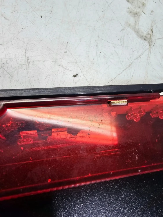 ŚWIATŁO STOP STOPU TRZECIE AUDI A5 8T COUPE 8T0945097