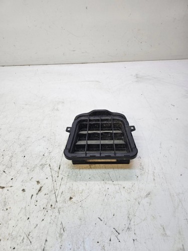 KRATKA POWIETRZA TYŁ AUDI A4 B8 LIFT A5 8K0819181B