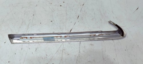LISTWA KAROSERYJNA CHROM PRAWA DOLNA AUDI Q3 8U 8U0853346