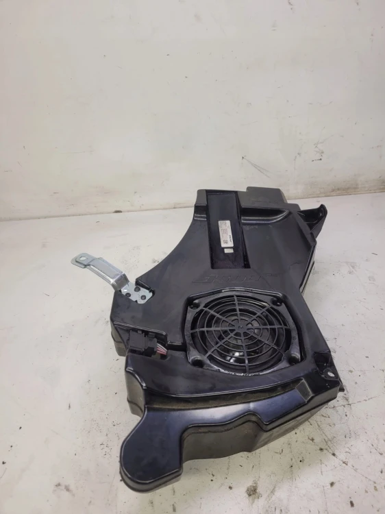 GŁOŚNIK SUBWOOFER TUBA AUDI A3 8P 8P4035382C BOSE