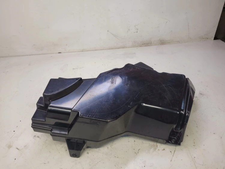 GŁOŚNIK SUBWOOFER TUBA AUDI A3 8P 8P4035382C BOSE