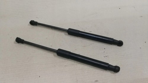 SIŁOWNIK MASKI AUDI Q5 8R0823395A