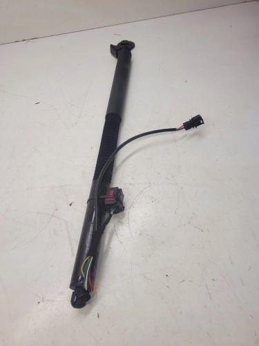 SIŁOWNIK TELESKOP KLAPY TYŁ AUDI A7 4G8827852E