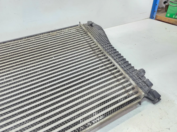 CHŁODNICA POWIETRZA INTERCOOLER AUDI VOLKSWAGEN SEAT SKODA 5Q0145803R