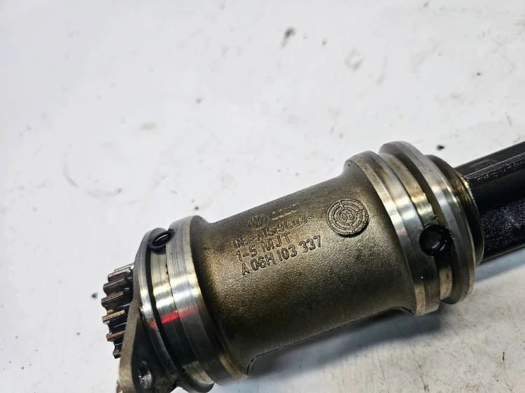 WAŁEK BALANSUJĄCY AUDI VW 1.8 2.0 TFSI 06H103337 06H103331 06H103295CC