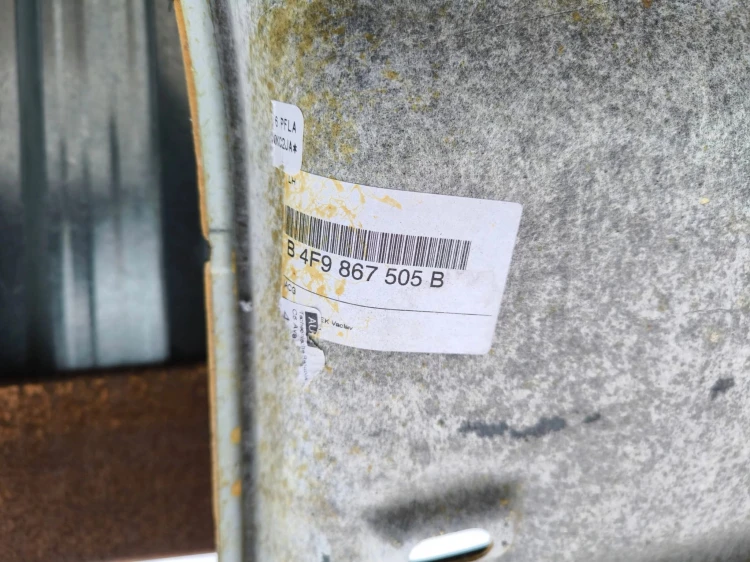 PODSUFITKA AUDI A6 C6 AVANT 2004-2011 4F9867505B 1SO S LINE SZYBERDACH