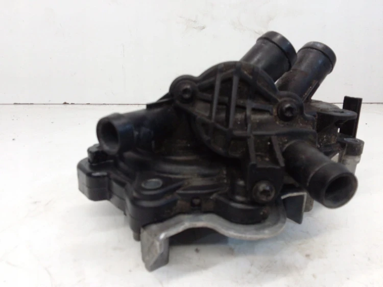 POMPA WODY TERMOSTAT AUDI VW 1.4 TFSI 04E121600AD