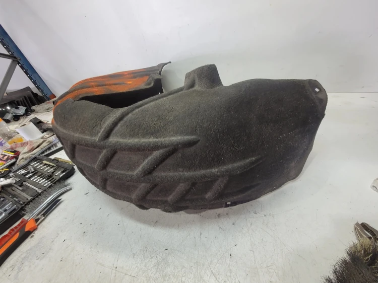 NADKOLE MATERIAOWE LEWY TYŁ AUDI Q4 E-TRON 89A810171B