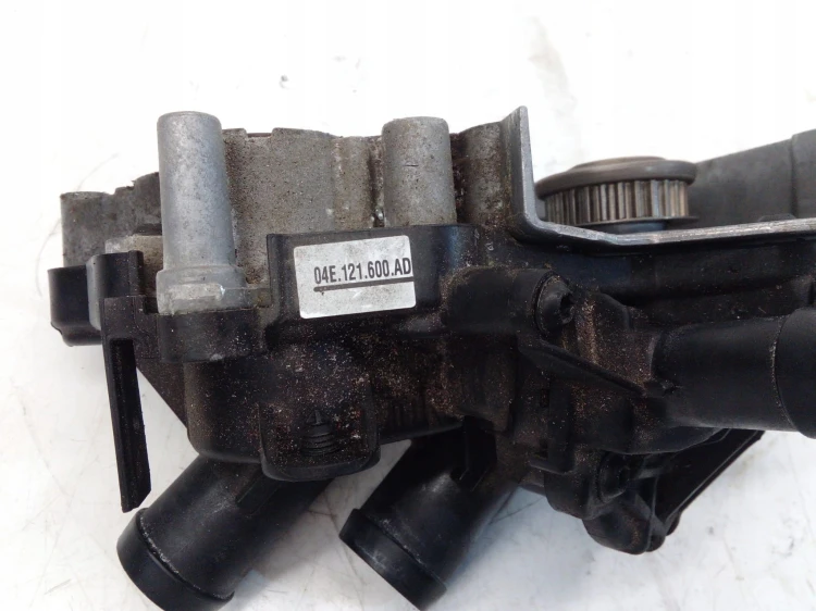 POMPA WODY TERMOSTAT AUDI VW 1.4 TFSI 04E121600AD
