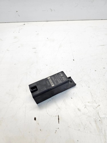 PRZEKAŹNIK ŚWIEC ŻAROWYCH AUDI VW SEAT 04L907281