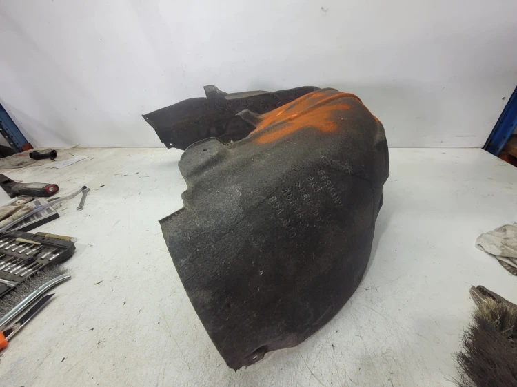 NADKOLE MATERIAOWE LEWY TYŁ AUDI Q4 E-TRON 89A810171B
