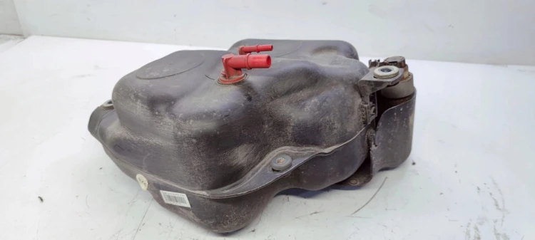 ZBIORNIK PALIWA PŁYNU ADBLUE AUDI A4 B8 8K0131878G