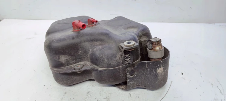 ZBIORNIK PALIWA PŁYNU ADBLUE AUDI A4 B8 8K0131878G