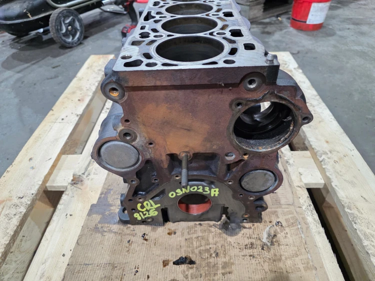 BLOK SILNIKA AUDI VOLKSWAGEN SEAT SKODA 2.0 TDI CRL 03N023A 8/26