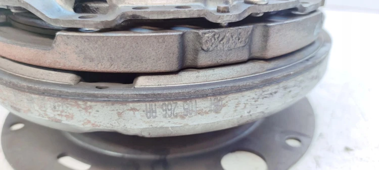 SPRZĘGŁO KOŁO DWUMAS AUDI A4 B8 A5 8T 1.8 TFSI 0B1105266AA *8*