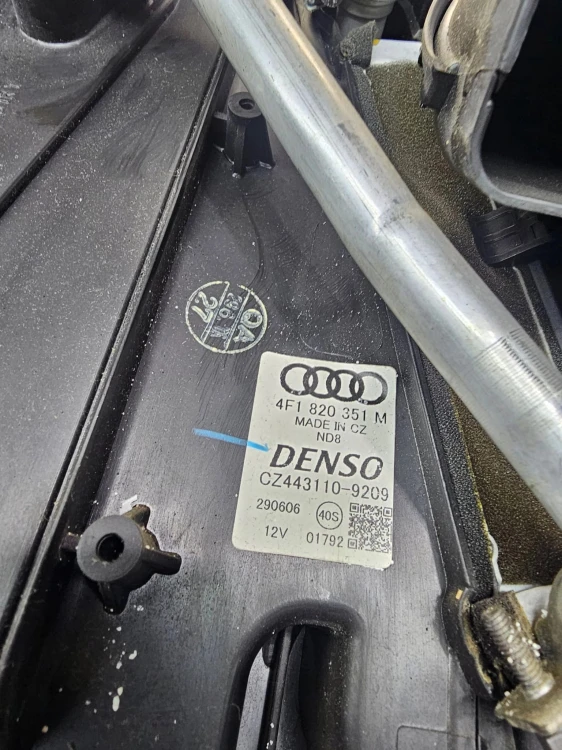 NAGRZEWNICA KOMPLETNA AUDI A6 C6 4F1820351M EUROPA