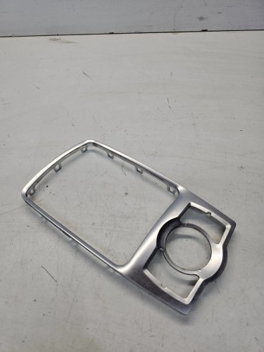 RAMKA ZMIANY BIEGÓW CHROM AUDI A6 C6 4F0864260A