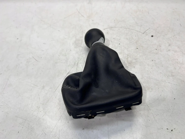 MIESZEK GAŁKA ZMIANY BIEGÓW AUDI A3 8P A1 8X 8P0863279A 6/25 5 BIEGÓW
