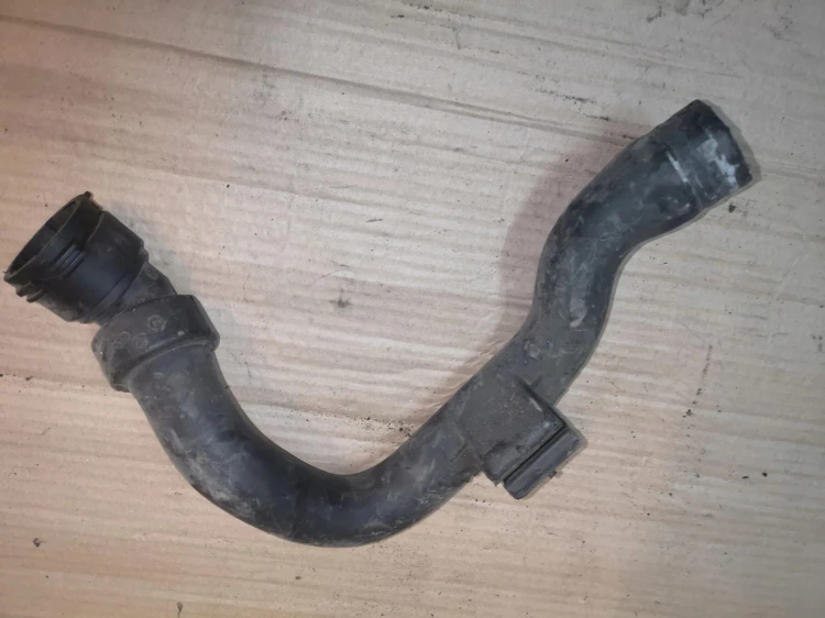 WĄŻ RURA WODY AUDI A4 B6 B7 8E0121101C