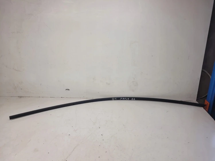 LISTWA MAT PRAWA KAROSERYJNA AUDI A3 8V 8V3853704B