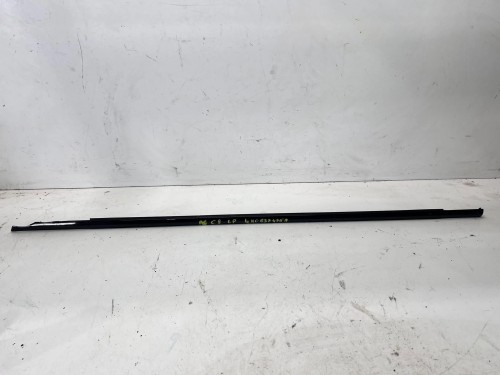 LISTWA DRZWI CZARNY POŁYSK LEWY PRZÓD AUDI A6 C8 4K0837475A T94