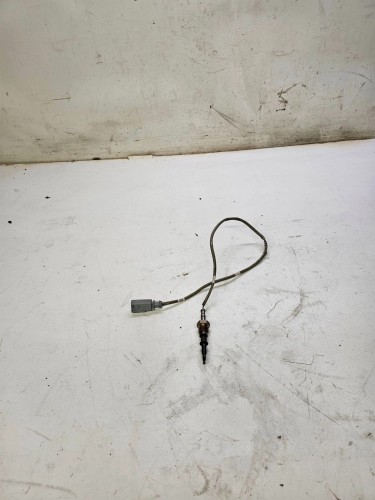 CZUJNIK TEMPERATURY SPALIN AUDI A6 C8 05L906088T