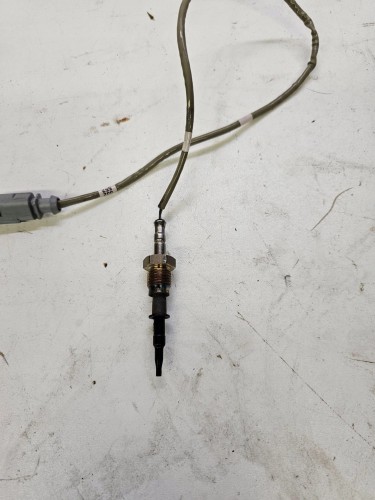 CZUJNIK TEMPERATURY SPALIN AUDI A6 C8 05L906088T