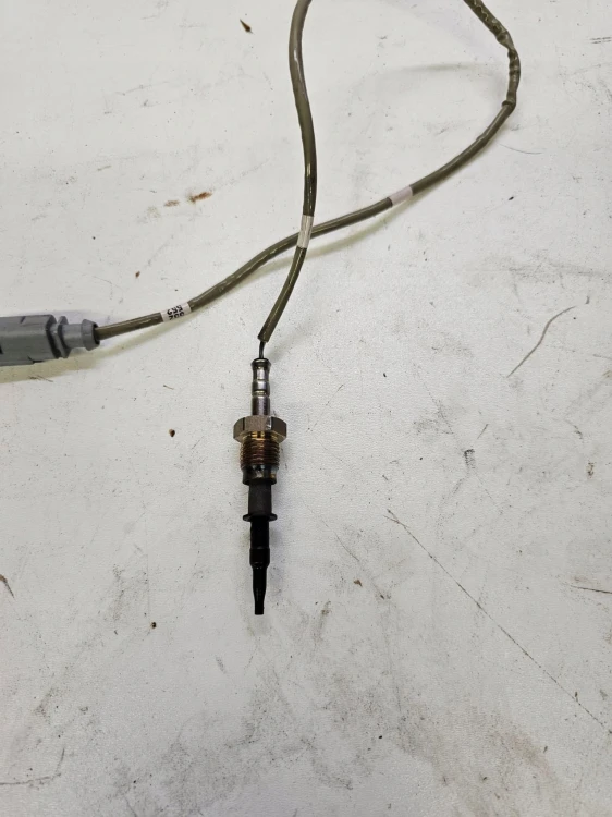 CZUJNIK TEMPERATURY SPALIN AUDI A6 C8 05L906088T