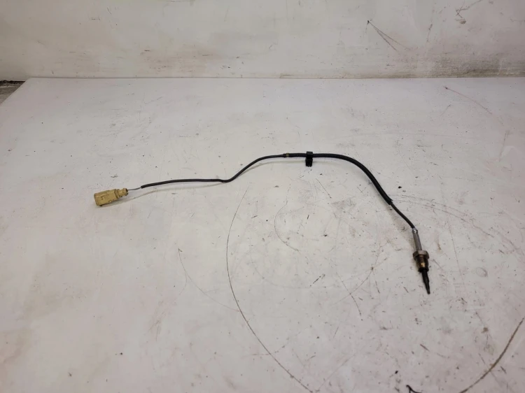 CZUJNIK TEMPERATURY SPALIN AUDI A4 Q7 4M0906088AB