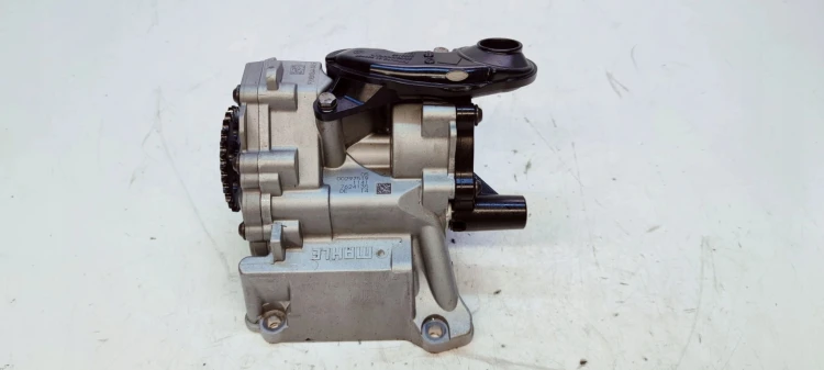 POMPA OLEJU BMW F36 430I B48B20B 252KM 7624135