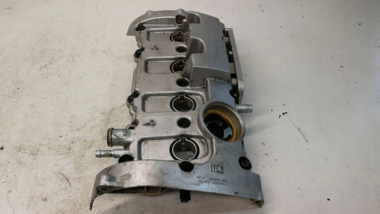 POKRYWA ZAWORÓW AUDI A4 B7 A6 2.0 TFSI 06D103469J