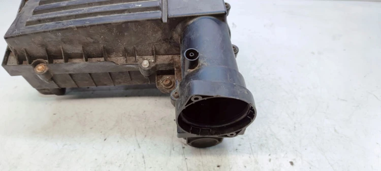 OBUDOWA FILTRA POWIETRZA AUDI A3 8P VOLKSWAGEN SEAT SKODA 3C0129607BC OK