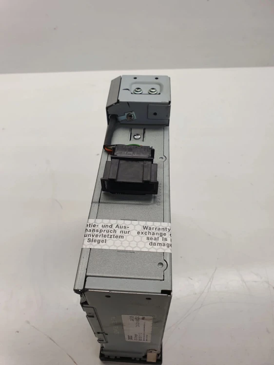 ZMIENIARKA CD AUDI A4 B6 B7 A3 8P 8E0035111D